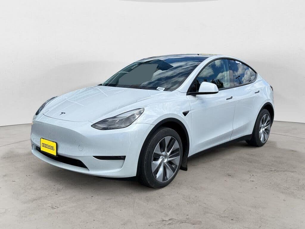 2023 Tesla Model Y Long Range — photo 1 of 1