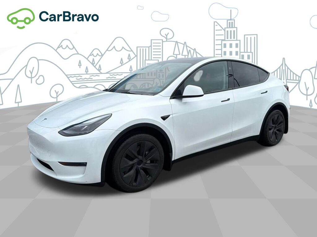 2024 Tesla Model Y Long Range — photo 1 of 6