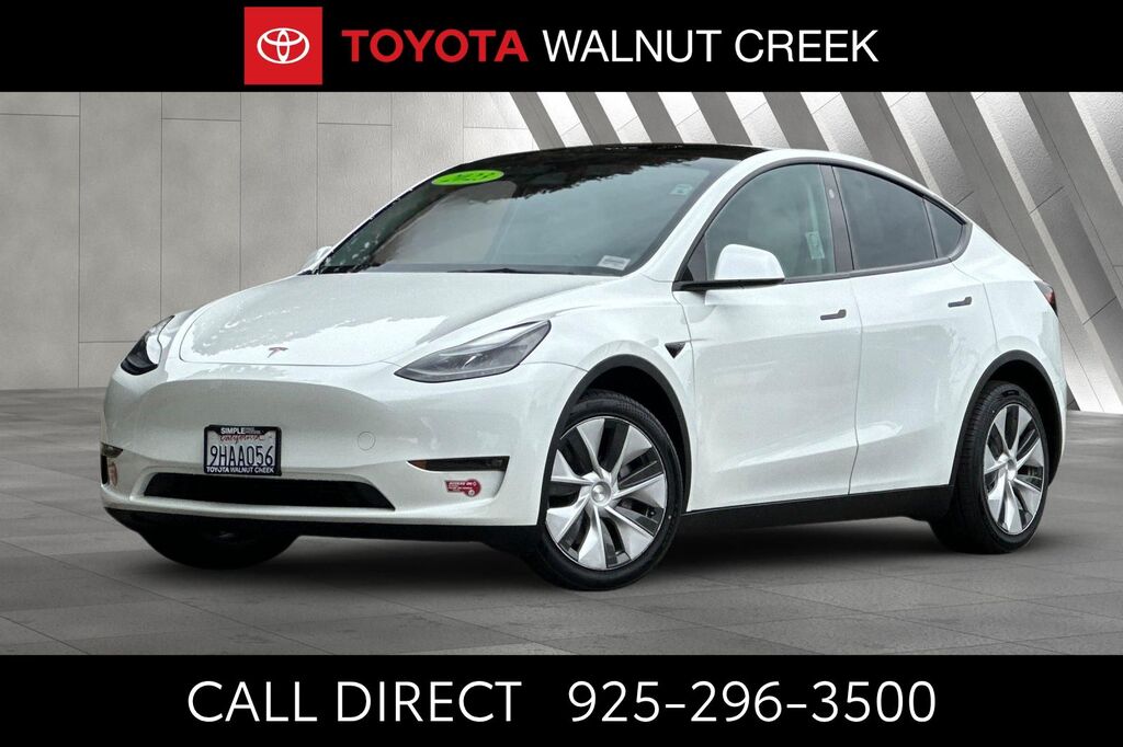 2023 Tesla Model Y Long Range — photo 1 of 11
