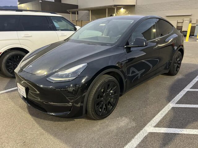 2024 Tesla Model Y Long Range