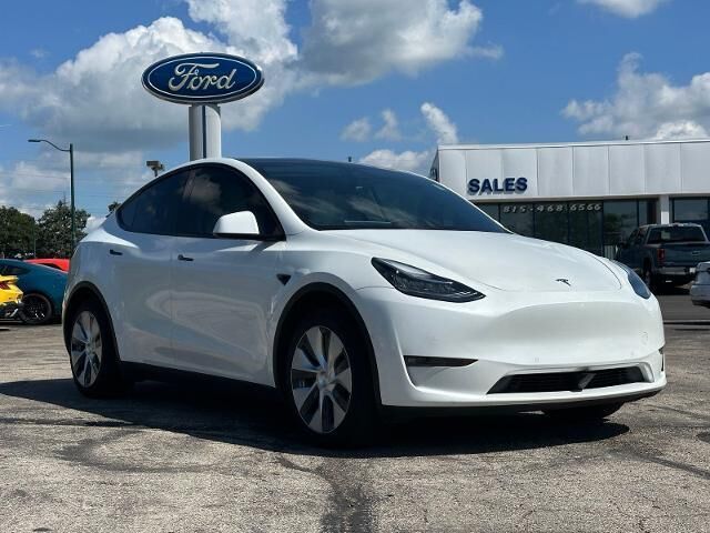 2022 Tesla Model Y Long Range — photo 1 of 26