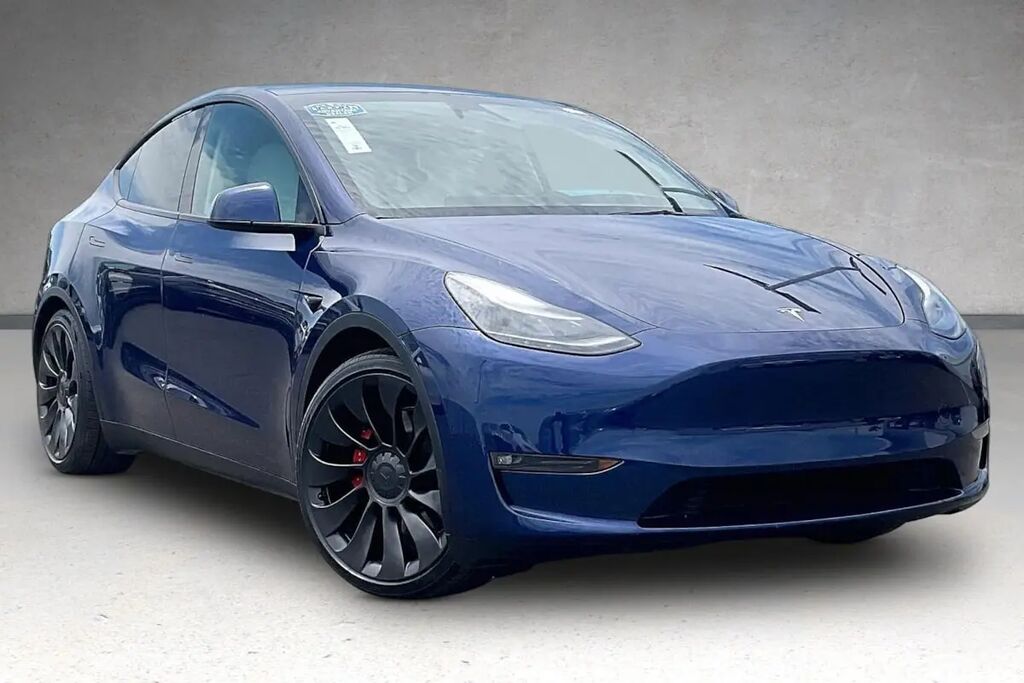2023 Tesla Model Y Performance — photo 1 of 13