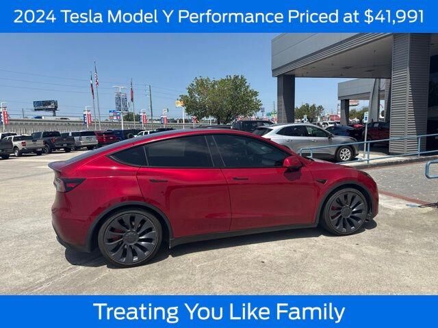 2024 Tesla Model Y Performance