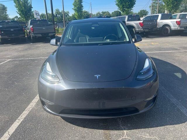 2025 Tesla Model Y Performance — photo 1 of 26