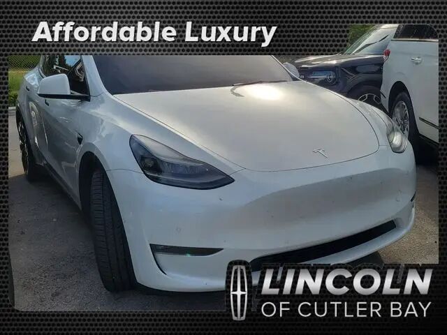 2022 Tesla Model Y Performance — photo 1 of 31