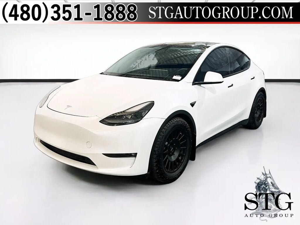 2023 Tesla Model Y Performance — photo 1 of 13