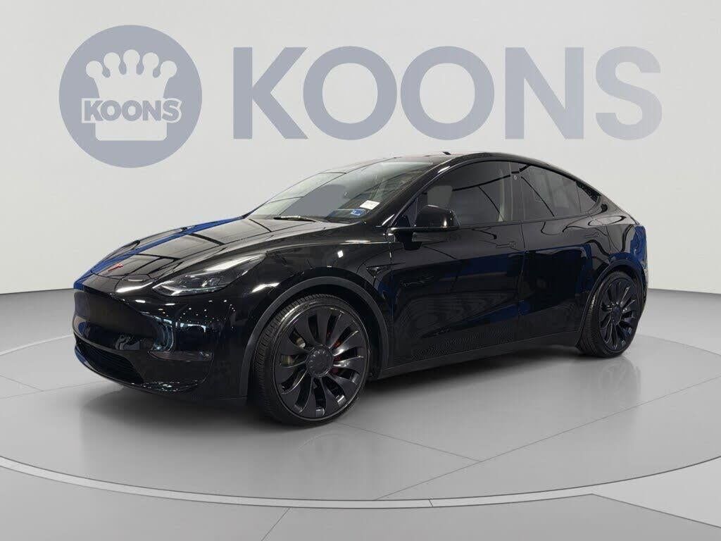2023 Tesla Model Y Performance — photo 1 of 14