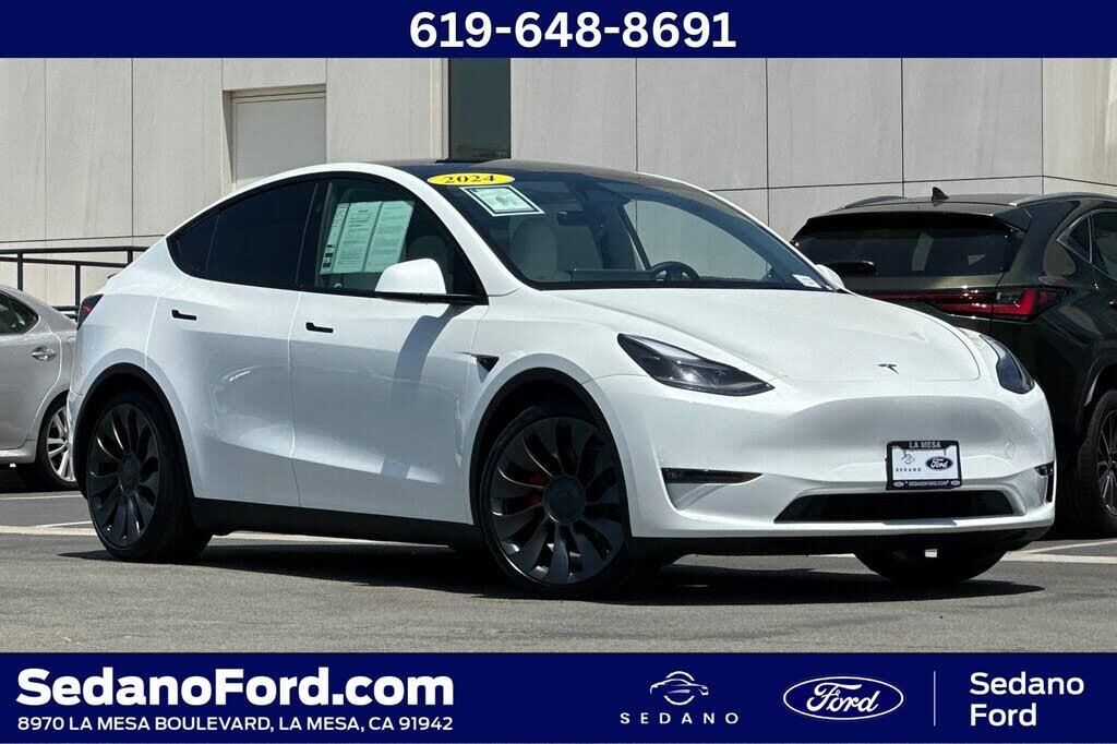 2024 Tesla Model Y Performance — photo 1 of 3
