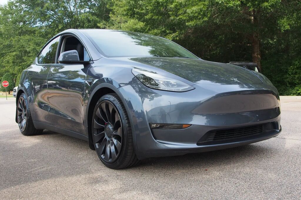 2022 Tesla Model Y Performance — photo 1 of 39