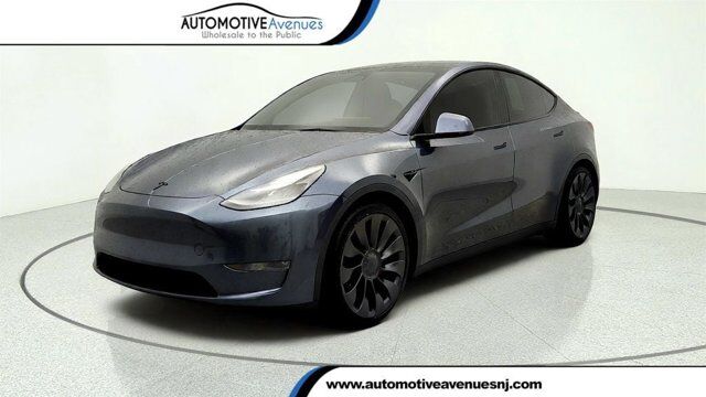 2023 Tesla Model Y Performance — photo 1 of 13