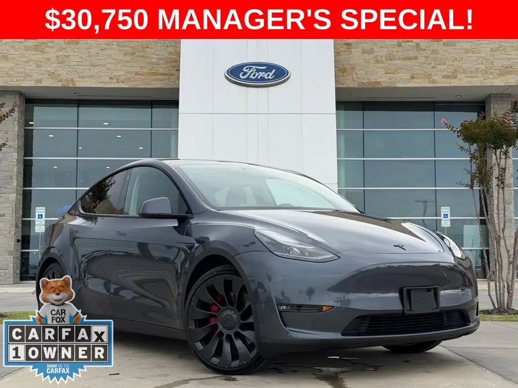 2022 Tesla Model Y Performance — photo 1 of 2