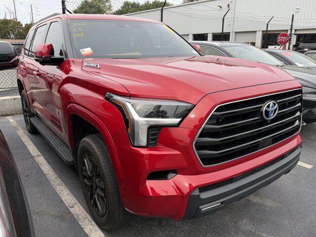 2024 Toyota Sequoia SR5