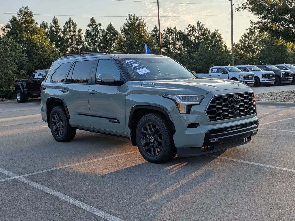 2024 Toyota Sequoia Platinum — photo 1 of 32