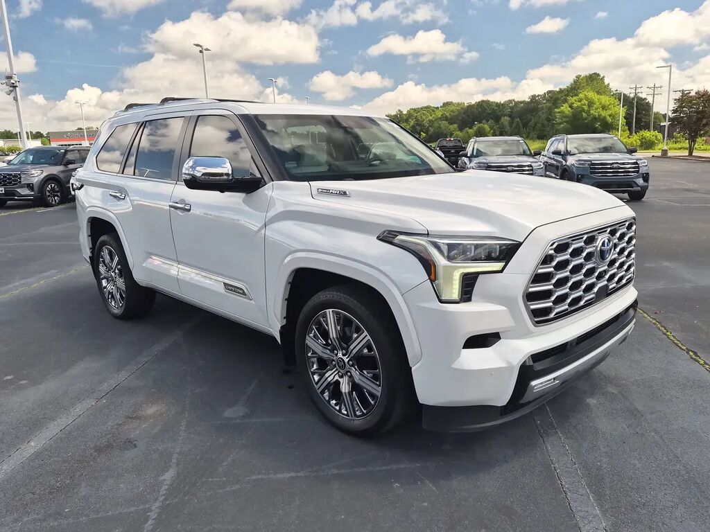 2024 Toyota Sequoia Capstone — photo 1 of 13