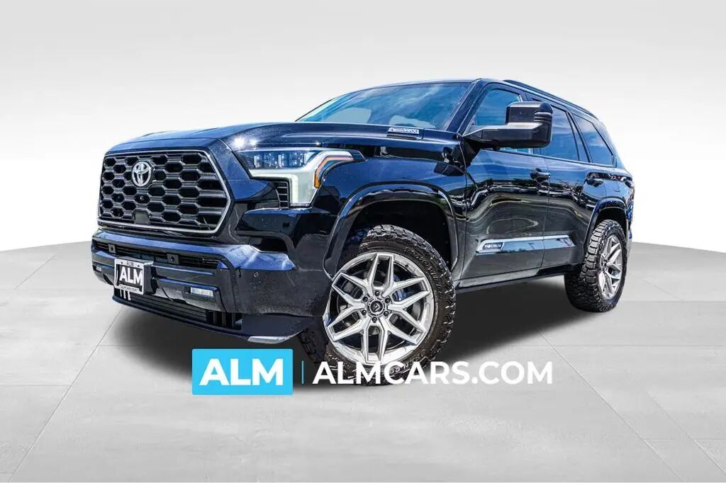2025 Toyota Sequoia Platinum — photo 1 of 34