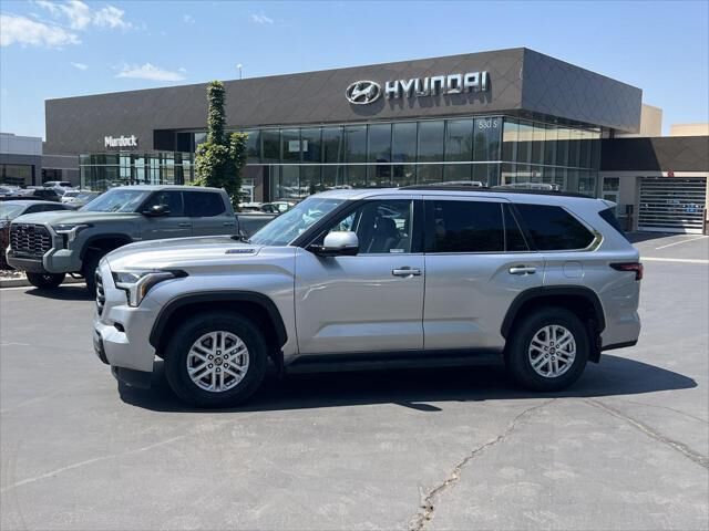2023 Toyota Sequoia SR5