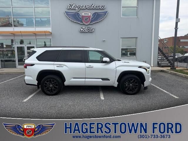 2024 Toyota Sequoia Platinum — photo 1 of 13