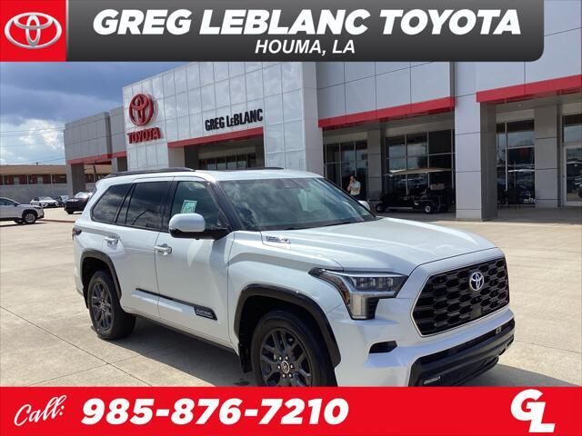 2023 Toyota Sequoia Platinum — photo 1 of 13