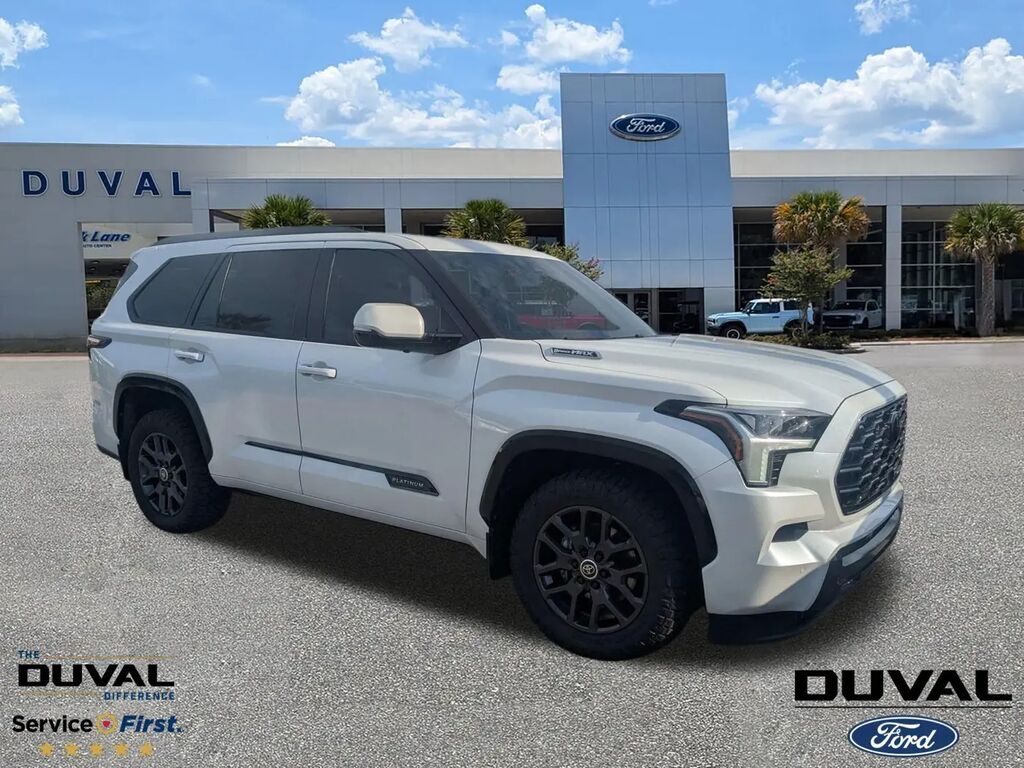 2024 Toyota Sequoia Platinum — photo 1 of 31