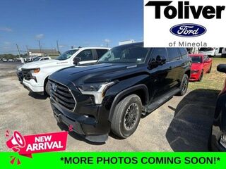 2024 Toyota Sequoia SR5