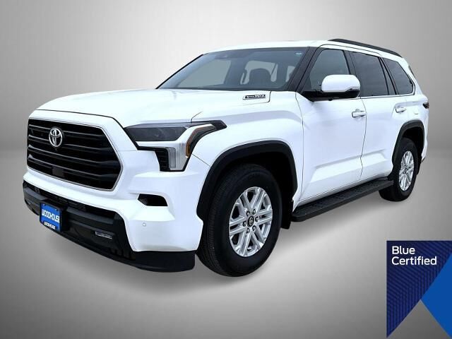2025 Toyota Sequoia SR5 — photo 1 of 39
