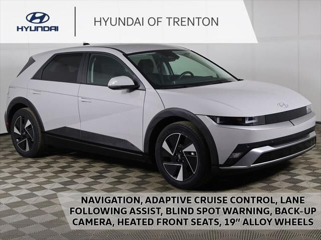2025 Hyundai IONIQ 5 SE Standard Range — photo 1 of 13