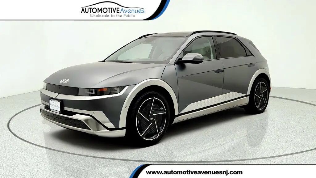 2025 Hyundai IONIQ 5 Limited — photo 1 of 13