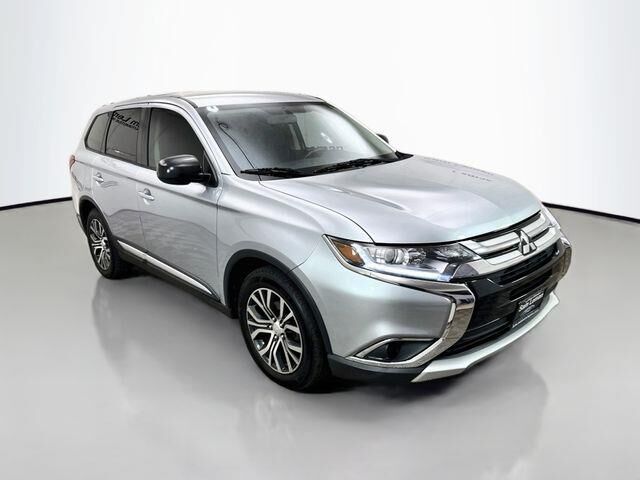 2017 Mitsubishi Outlander ES