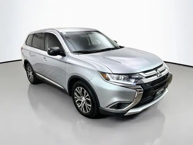 2017 Mitsubishi Outlander ES