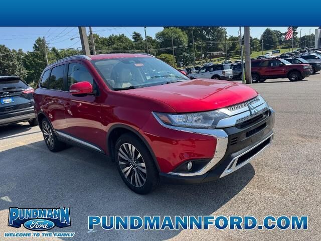2020 Mitsubishi Outlander SE — photo 1 of 26