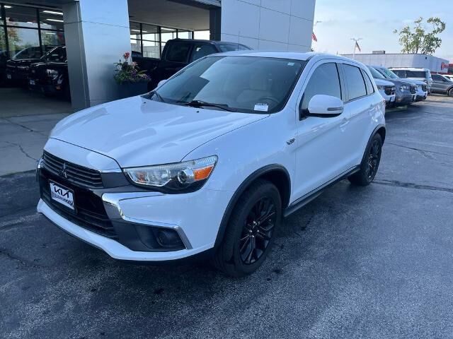 2017 Mitsubishi Outlander Sport LE — photo 1 of 13
