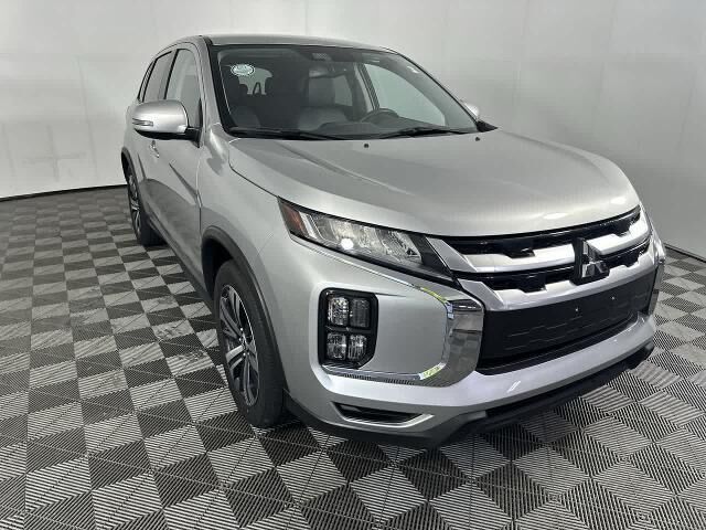 2025 Mitsubishi Outlander Sport S — photo 1 of 13