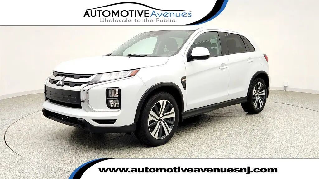 2024 Mitsubishi Outlander Sport S — photo 1 of 26