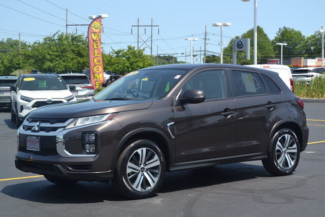 2025 Mitsubishi Outlander Sport SE — photo 1 of 13