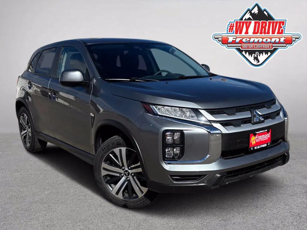 2025 Mitsubishi Outlander Sport S — photo 1 of 13