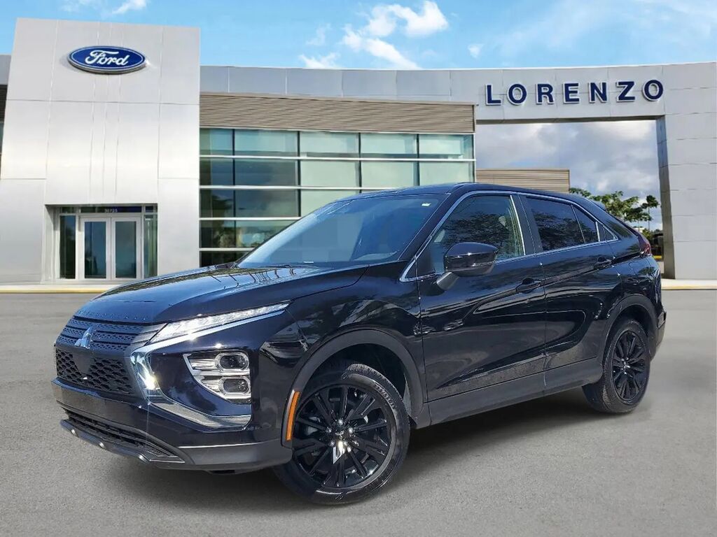 2024 Mitsubishi Eclipse Cross LE — photo 1 of 13