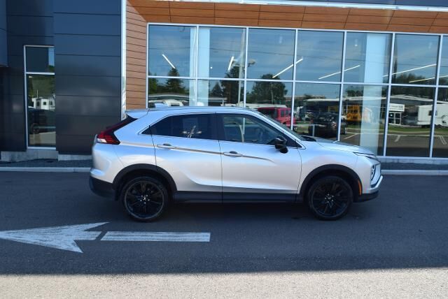 2023 Mitsubishi Eclipse Cross LE — photo 1 of 11