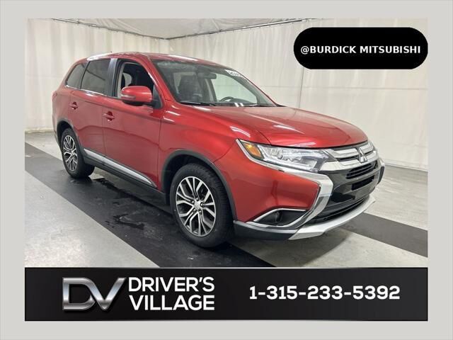2016 Mitsubishi Outlander SE — photo 1 of 52