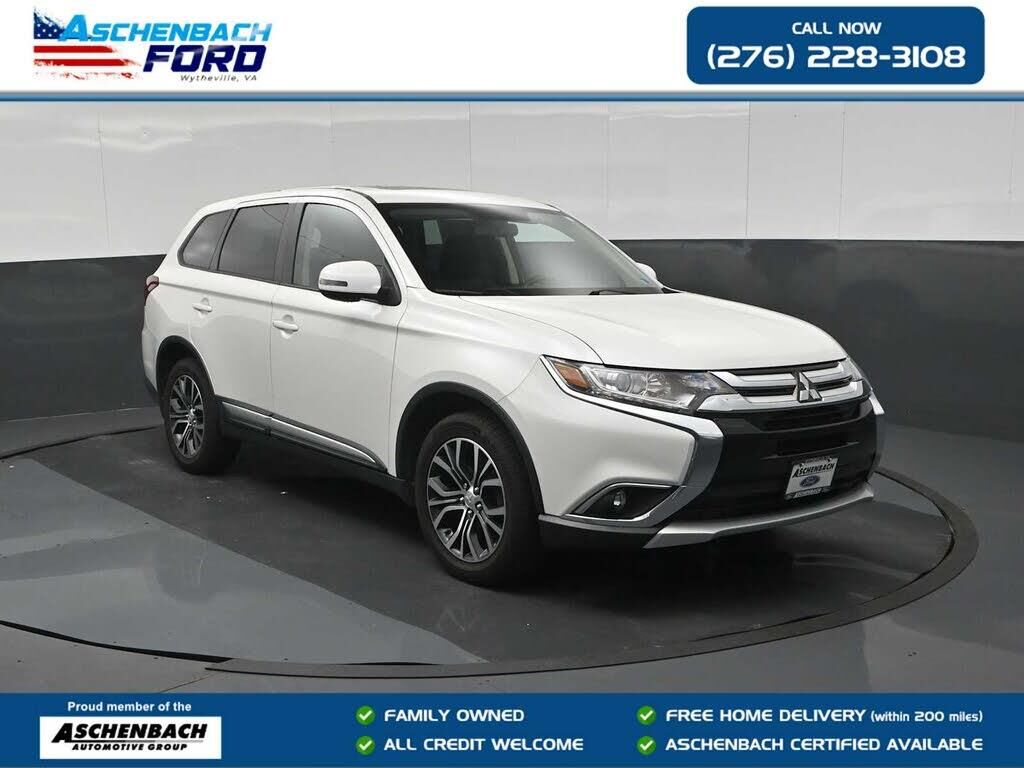 2018 Mitsubishi Outlander SE — photo 1 of 1