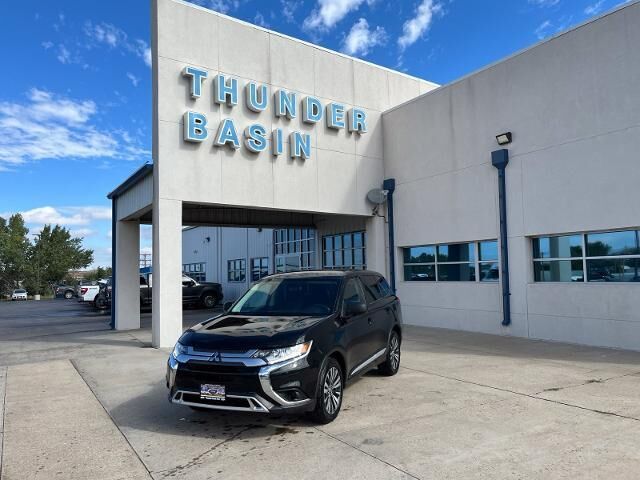 2020 Mitsubishi Outlander SE
