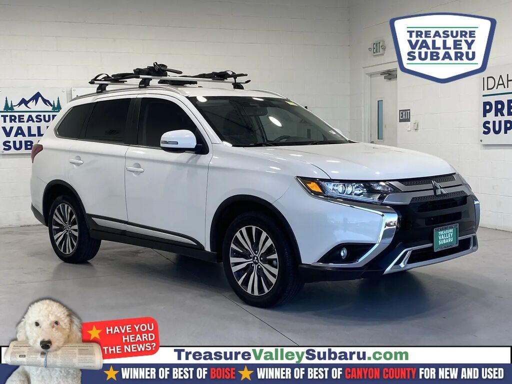 2020 Mitsubishi Outlander ES — photo 1 of 13