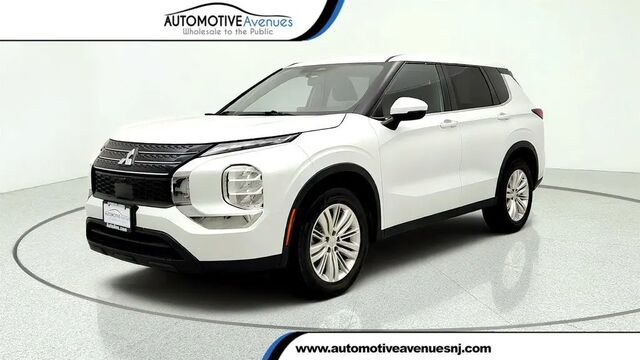 2022 Mitsubishi Outlander ES