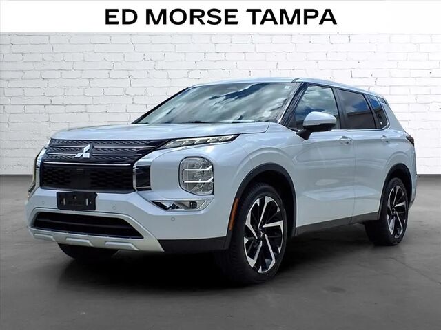 2022 Mitsubishi Outlander SE