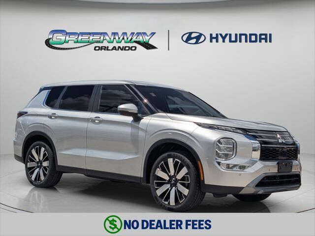 2025 Mitsubishi Outlander SE