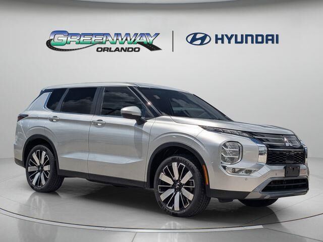 2025 Mitsubishi Outlander SE