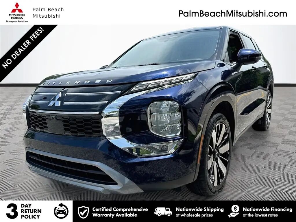 2025 Mitsubishi Outlander SE — photo 1 of 13