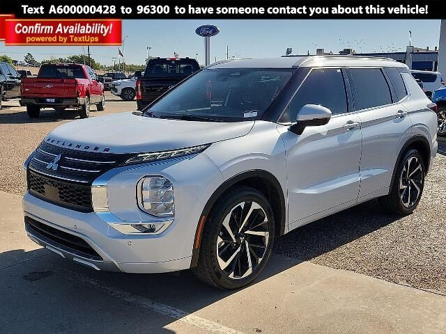 2023 Mitsubishi Outlander SE