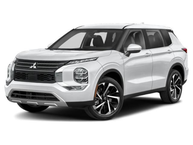 2024 Mitsubishi Outlander SE — photo 1 of 13