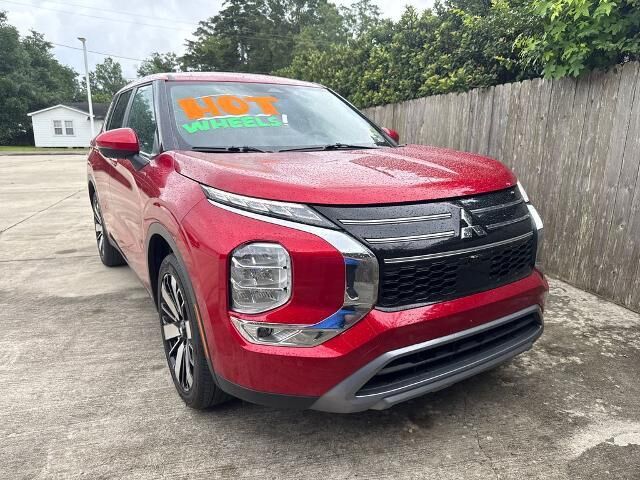2025 Mitsubishi Outlander SE