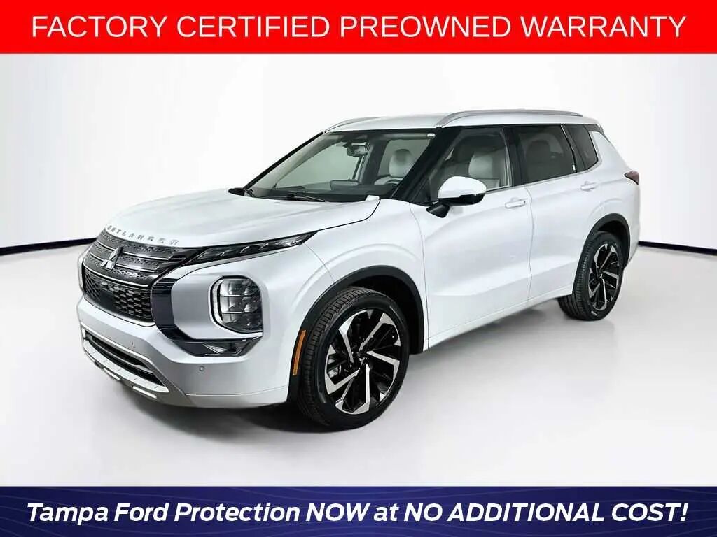 2024 Mitsubishi Outlander SEL — photo 1 of 26